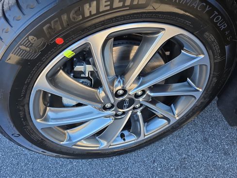 New 2026 Lincoln Corsair Grand Touring AWD/4WD image 33