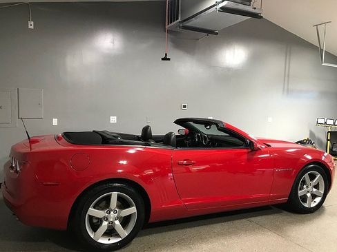 Used 2011 Chevrolet Camaro LT RWD image 5