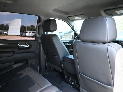 Used 2025 GMC Sierra 1500 SLT RWD image 32