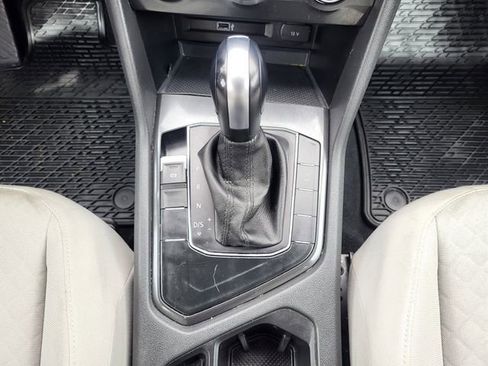 Used 2018 Volkswagen Tiguan S FWD image 19