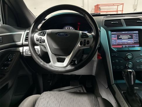 Used 2012 Ford Explorer XLT image 19