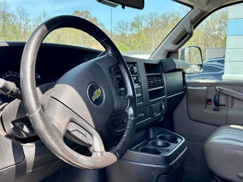 Used 2020 Chevrolet Express 3500 w/ Driver Convenience Package image 15