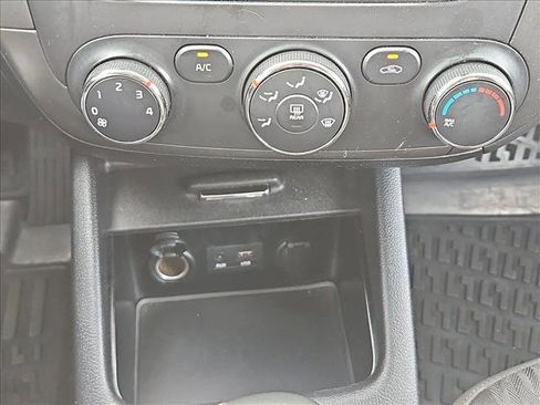 Used 2016 Kia Forte LX image 14