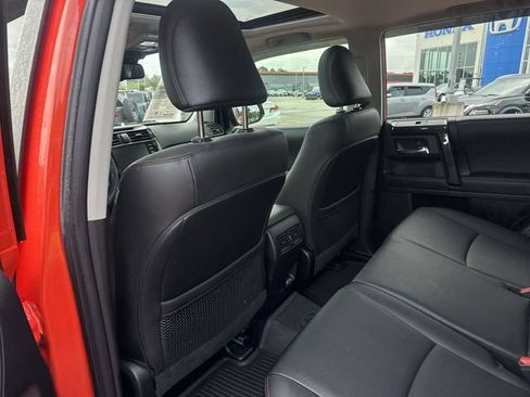 Used 2024 Toyota 4Runner TRD Off-Road Premium w/ Moonroof Package AWD/4WD image 25