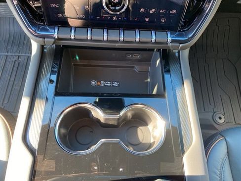 New 2026 GMC Yukon AT4 w/ AT4 Premium Package image 17