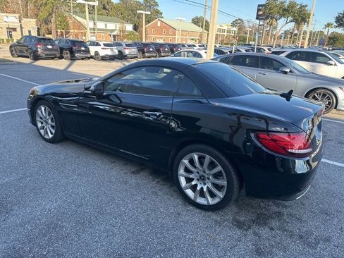 Used 2018 Mercedes-Benz SLC 300 image 4