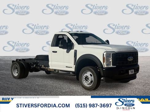 New 2025 Ford F550 4x4 Regular Cab Super Duty image 1