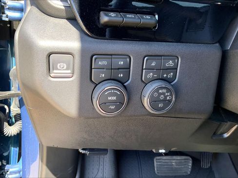 Used 2026 Chevrolet Silverado 3500 LTZ w/ LTZ Texas Edition AWD/4WD image 32