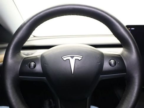 Used 2023 Tesla Model 3 Standard Range image 13