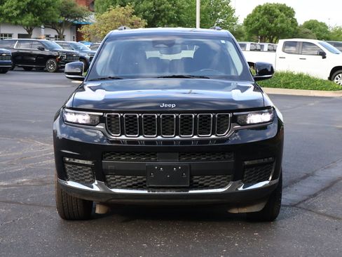 Used 2021 Jeep Grand Cherokee L Limited AWD/4WD image 31