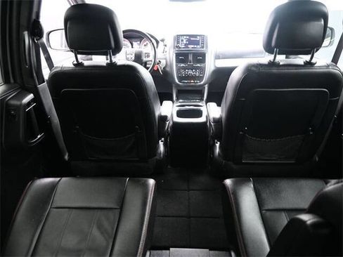 Used 2019 Dodge Grand Caravan GT image 18