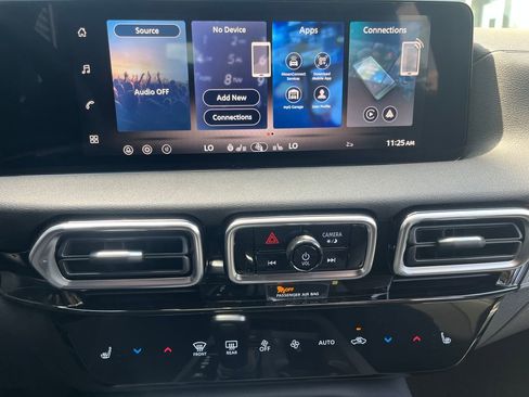 New 2026 Nissan Sentra SR w/ SR Premium Package FWD image 18