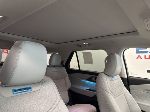 New 2026 Ford Explorer Platinum image 44