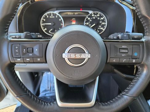 Used 2022 Nissan Pathfinder SV image 23