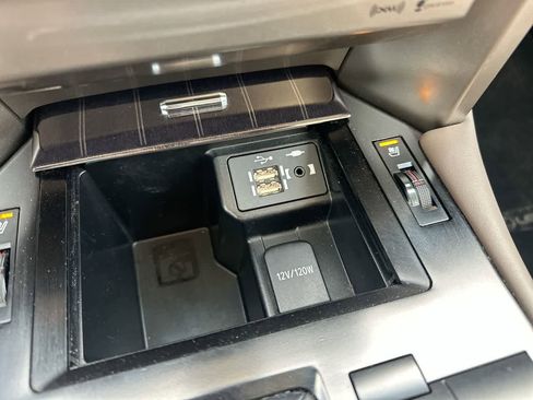 Used 2020 Lexus GX 460 Premium image 32