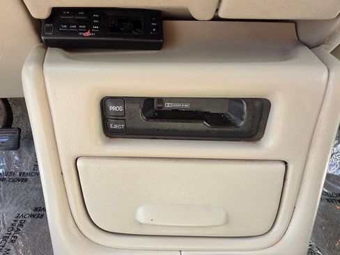 Used 2002 Chevrolet Suburban LS RWD image 40