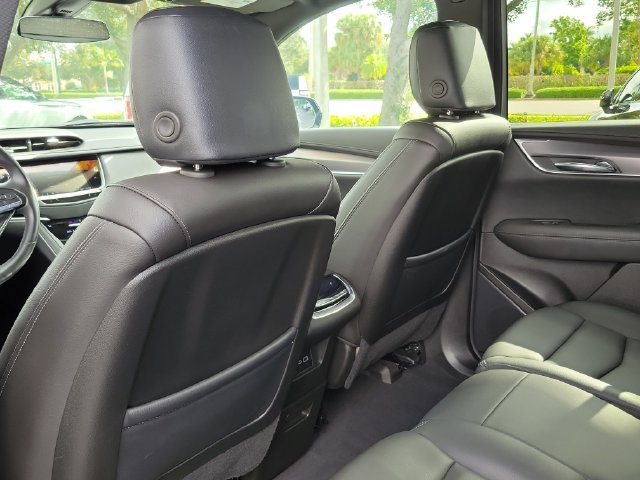 Certified 2024 Cadillac XT6 Luxury AWD/4WD image 14