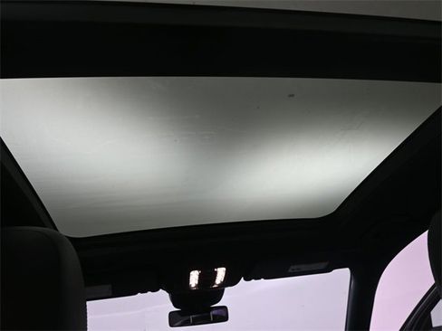 Used 2020 Mercedes-Benz GLE 350 w/ Premium Package image 21