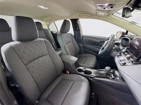 Certified 2025 Toyota Corolla LE image 27