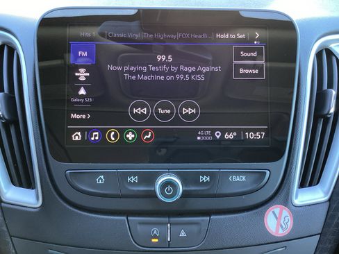 Used 2023 Chevrolet Malibu LT image 21