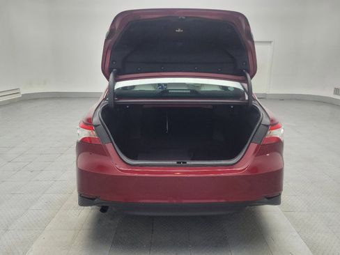 Used 2018 Toyota Camry LE image 29