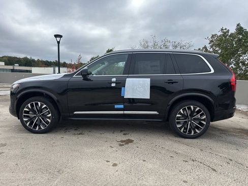 New 2026 Volvo XC90 B6 Ultra image 4