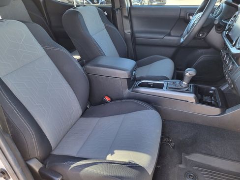 Used 2021 Toyota Tacoma TRD Sport w/ Technology Package image 23