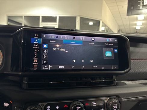 Used 2025 Jeep Gladiator Rubicon image 22