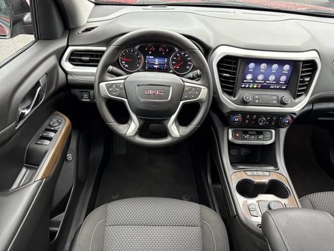Used 2023 GMC Acadia SLE w/ Driver Convenience Package FWD image 14