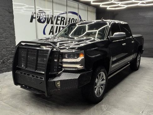 Used 2016 Chevrolet Silverado 1500 High Country w/ High Country Premium Package AWD/4WD image 2