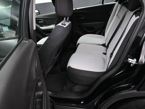 Certified 2020 Chevrolet Trax LS image 23