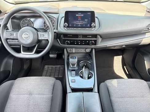 Used 2021 Nissan Rogue S FWD image 2