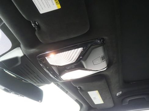 Used 2026 BMW X7 xDrive40i w/ M Sport Package image 24