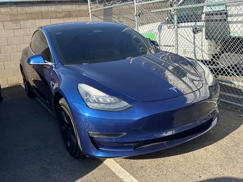 Used 2018 Tesla Model 3 Long Range RWD image 2