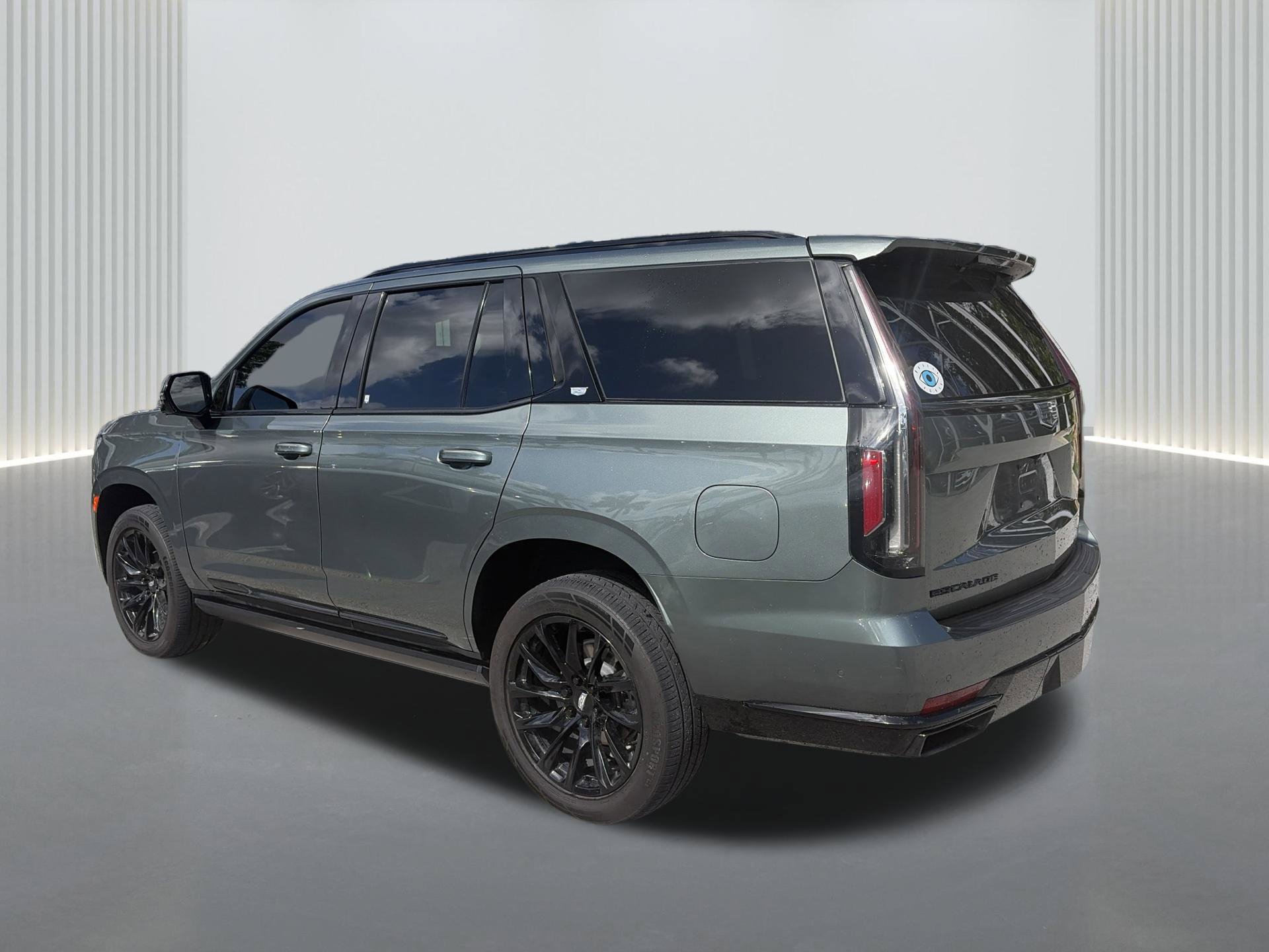 Used 2023 Cadillac Escalade Sport w/ LPO, ONYX Package AWD/4WD image 3