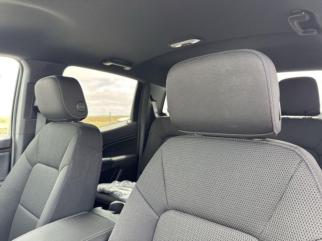 New 2026 GMC Canyon Elevation RWD image 21
