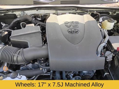Used 2022 Toyota Tacoma TRD Sport AWD/4WD image 21