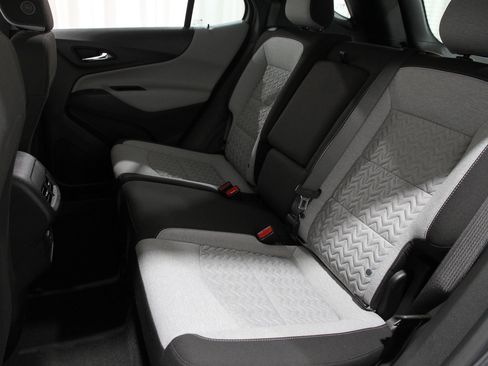 Certified 2022 Chevrolet Equinox LS image 17