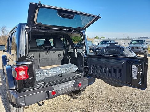 New 2026 Jeep Wrangler Sahara image 16