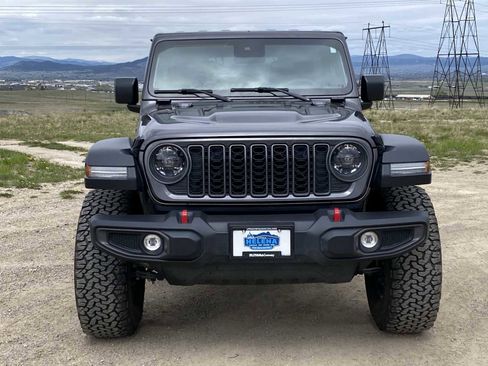 Used 2025 Jeep Wrangler Unlimited Rubicon w/ XTREMEE 35" Tire Package AWD/4WD image 10