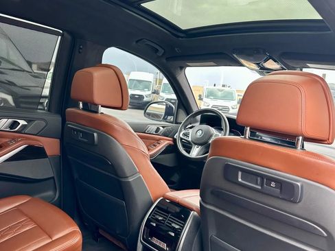 Used 2021 BMW X7 M50i w/ Dynamic Handling Package image 12