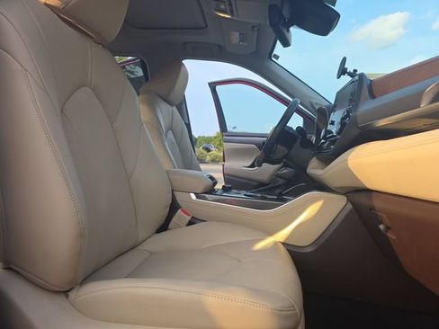 Used 2022 Toyota Highlander Limited AWD/4WD image 11