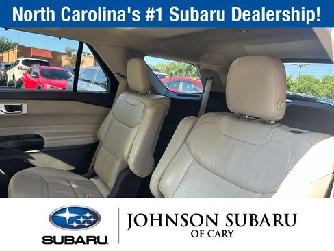 Used 2020 Ford Explorer Platinum w/ Premium Technology Package AWD/4WD image 23