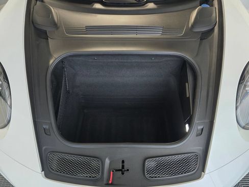 Certified 2022 Porsche 911 GT3 RWD image 11