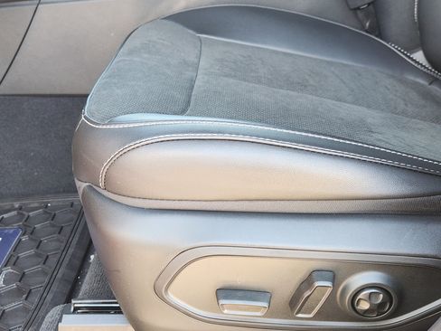 New 2026 Jeep Grand Cherokee Altitude RWD image 18