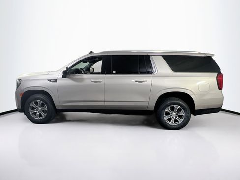 Used 2022 GMC Yukon XL SLE image 8