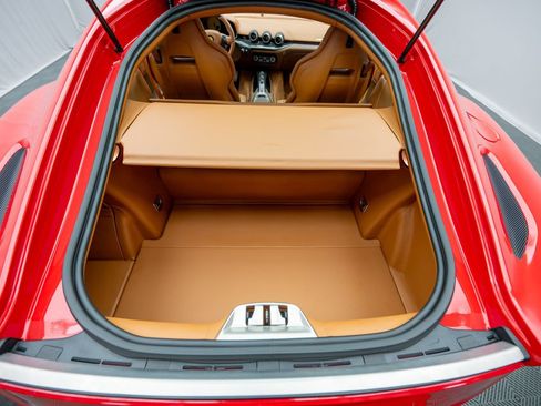 Used 2016 Ferrari F12 Berlinetta RWD image 39