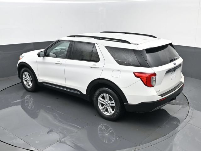 Used 2020 Ford Explorer XLT w/ Equipment Group 202A AWD/4WD image 26