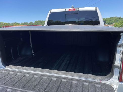 Used 2022 RAM 1500 Laramie AWD/4WD image 29