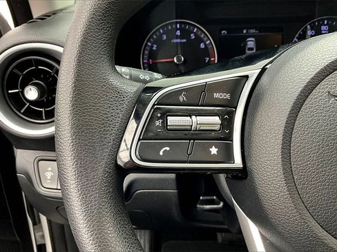 Used 2024 Kia Forte LXS image 18